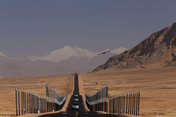 Range Rover hibridos en el Tibet 01