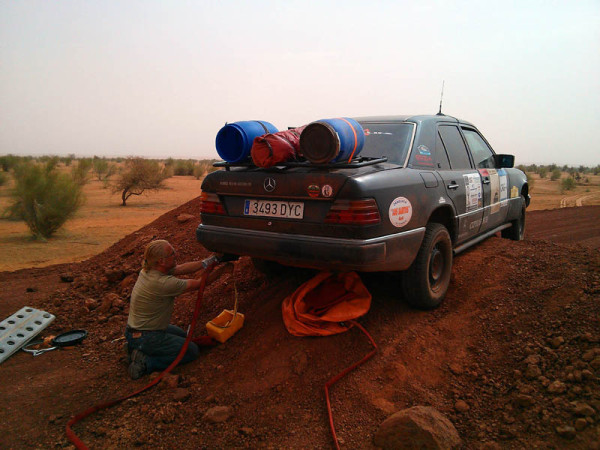 W 124 Expedition “Por África con un clásico” II. MAURITANIA, Off Road o basura